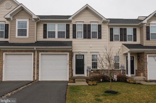 230 Tulip Ln, Gilbertsville, PA 19525-8100