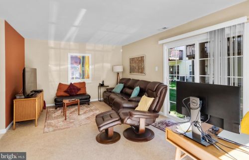 6504 Riverfront Dr, Palmyra NJ  08065-2145 exterior