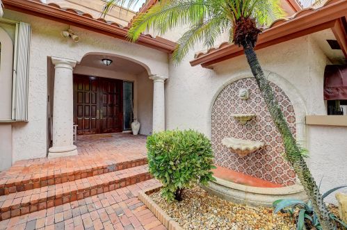 1990 Parkside Cir, Boca Raton, FL 33486-8579