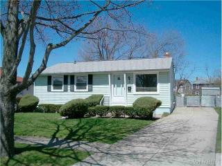 18 Malvern Curv, Tonawanda, NY 14150-8720