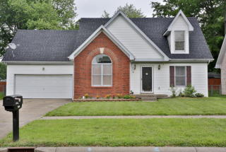 10701 Grecian Rd, Louisville, KY 40272-3112