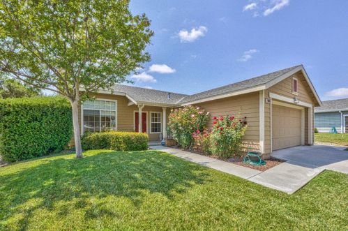 2398 Glenview Dr, Hollister, CA 95023-8026