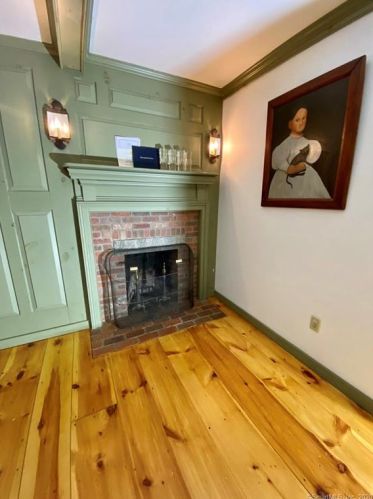 55 Shoddy Mill Rd, Manchester CT  06043-7817 exterior