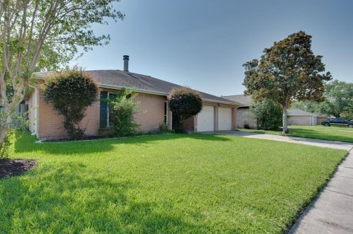 3726 Maplewood Dr, Morgans Point TX  77571-3996 exterior