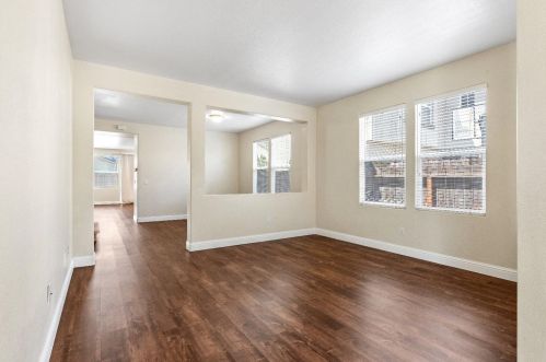 2228 Clock Tower Ct, Riverbank CA  95367-9427 exterior