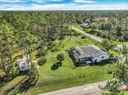 701 14th St, Lehigh Acres, FL 33972-1643
