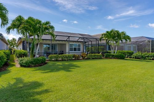 5147 Andros Dr, Naples, FL 34113-8162