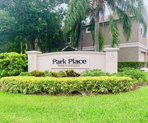 7826 66th Way, Pinellas Park FL  33781-2056 exterior