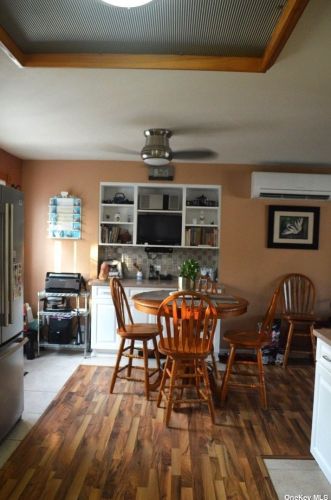 355 Heathcote Rd, North Lindenhurst NY  11757-1744 exterior