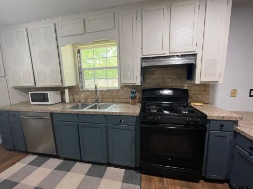 301 Front St, Ore City, TX 75683-2903