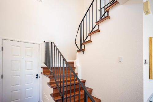 2408 Emily Ln, South San Francisco CA  94080-5263 exterior