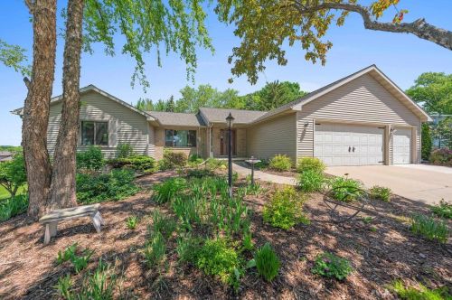 2685 Van Beek Rd, Green Bay, WI 54311-5530
