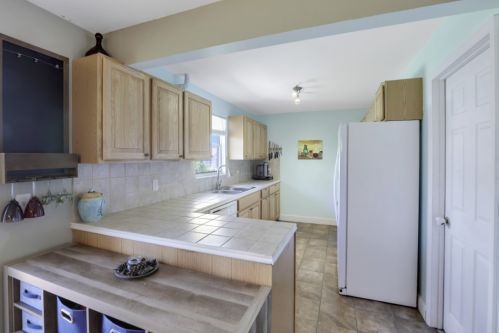 469 Hartley St, Marco Island FL  34145-2747 exterior