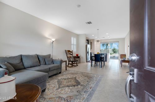 42905 Mallard Rd, Maricopa, AZ 85138-3997