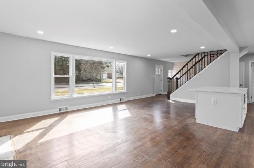 603 Crystal Lake Ave, Tavistock NJ  08033-2711 exterior