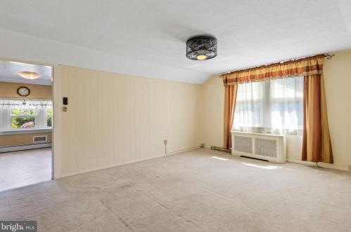123 Old Kennett Rd, Kennett Sq PA  19348-2631 exterior
