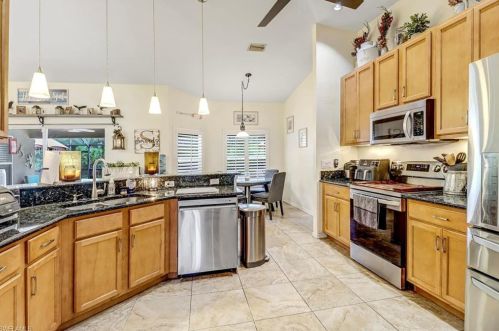 4845 20th Ave, Naples FL  34117-9125 exterior