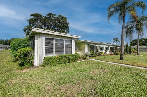 450 High Point Dr, Delray Beach, FL 33445-3338
