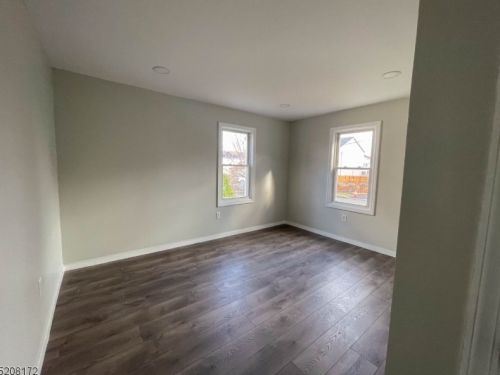 112 Trento St, Iselin NJ  08830-1465 exterior