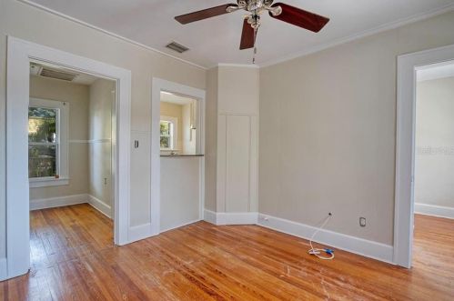 920 16 Ave, Saint Petersburg FL  33707-4113 exterior