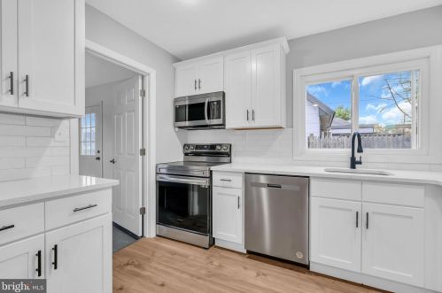 9 Snowflower Ln, Willingboro NJ  08046-1012 exterior