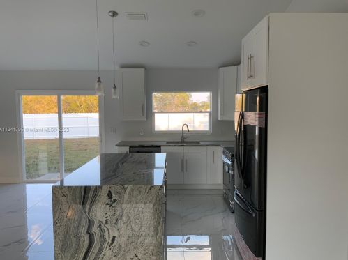 410 Lotus Ave, Sebring FL  33872-3321 exterior