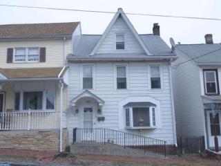 307 Lehigh St, Hometown, PA 18252-1107