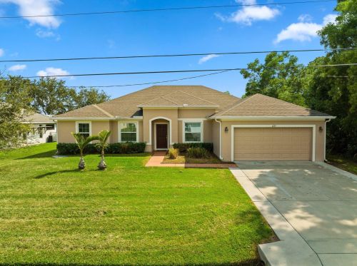 6725 Pinson Ct, Fort Pierce, FL 34983-5332
