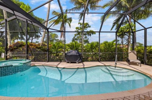 6903 Mauna Loa Ln, Naples, FL 34113-2647
