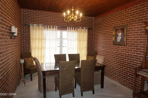 4334 7th Ave, Marianna FL  32446-2037 exterior