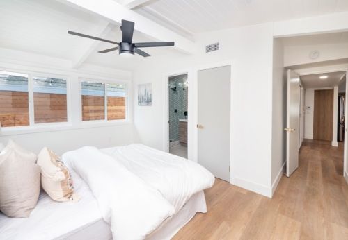 3316 Studebaker Rd, Long Beach CA  90808-4255 exterior