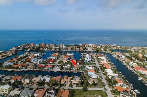 5150 Porpoise Pl, New Port Richey, FL 34652-3068
