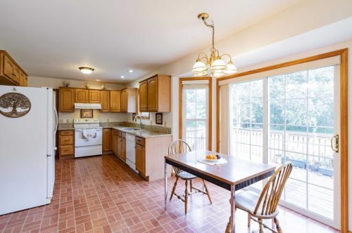 88 Wennington Dr, Poughkeepsie NY  12603-3843 exterior