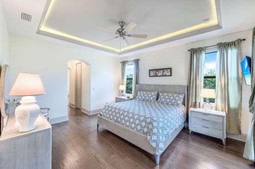 616 Somerset Ct, Marco Island FL  34145-2450 exterior