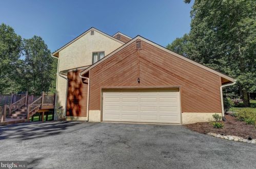 813 Marlboro Spring Rd, Kennett Sq PA  19348-1313 exterior