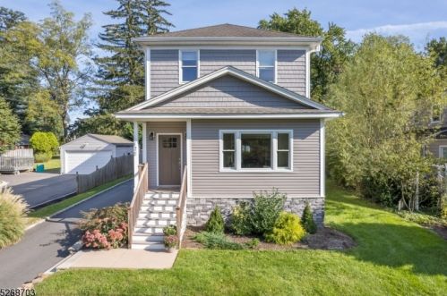 122 Fairview Ave, Berkeley Heights NJ  07922-1310 exterior