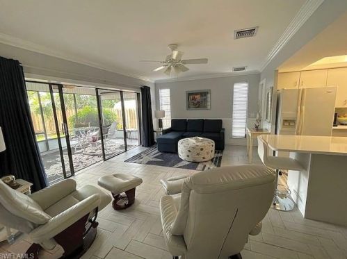 662 95th Ave, Naples FL  34108-2455 exterior