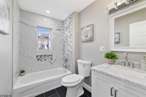 8 Mary Ln, Fanwood NJ  07023-1009 exterior