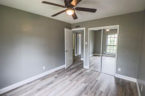 7139 Emory Oak Ln, Dallas TX  75249-1404 exterior