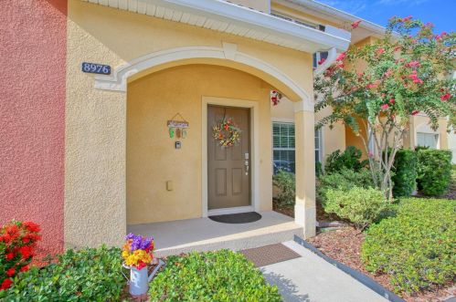 8976 Cat Palm Rd, Kissimmee, FL 34747-1593