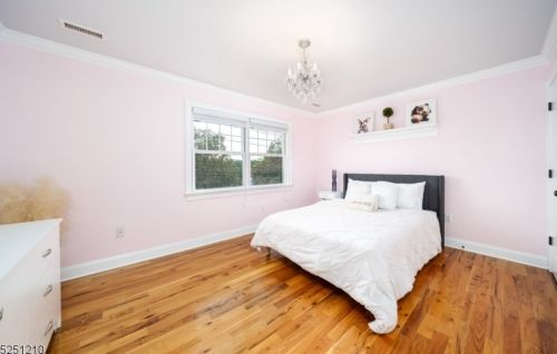 49 Myrtle St, Cranford NJ  07016-3456 exterior