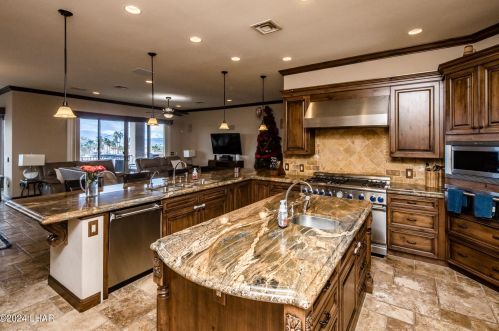 1940 Felicidad Dr, Lake Havasu City, AZ 86404-1072