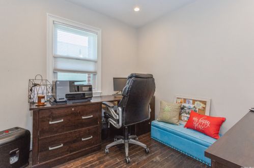 32 Adams St, Floral Park NY  11001-2810 exterior