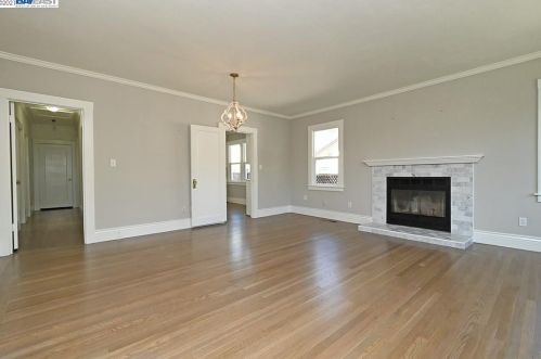 236 Ray St, Pleasanton CA  94566-6620 exterior