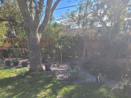 264 Todd Ave, Fort Pierce FL  34983-3137 exterior