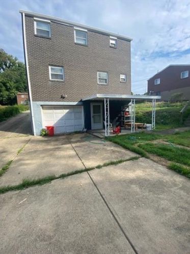 145 Lois Dr, Verona, PA 15147-2947