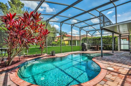 2208 Tulip Valley Pt, Sanford, FL 32771-6843