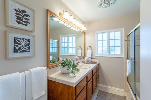 2109 Gillespie St, Santa Barbara CA  93101-4649 exterior