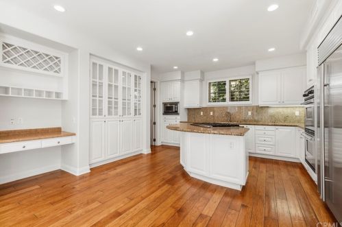 91 Old Course Dr, Newport Beach CA  92660-4268 exterior