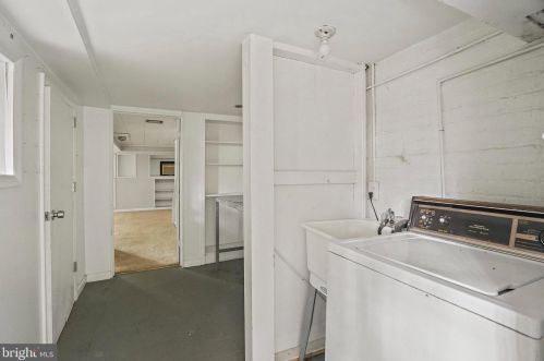 512 Taylor St, Washington DC 20011-5915 exterior